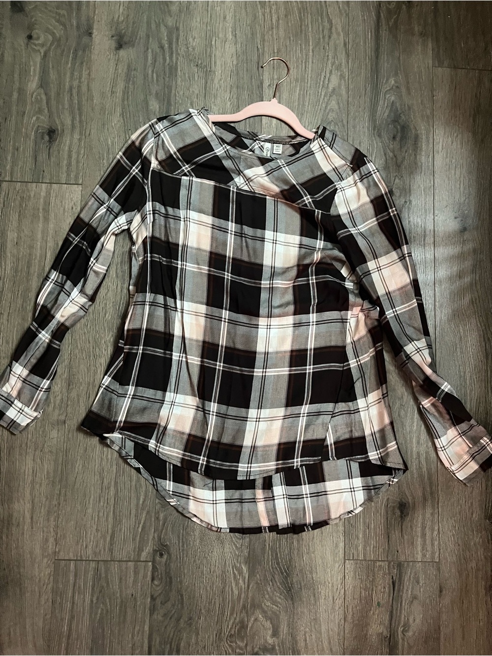 Versona Black and White Plaid Button-Down Shirt